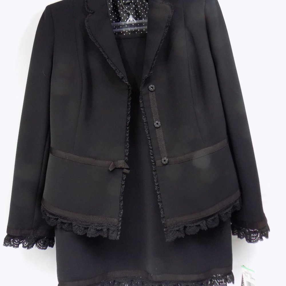 Nipon Boutique "Garden Oasis" 2-Piece Business Suit Black Size 8 NWT - Picture 3 of 16